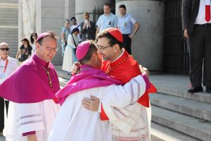 El cardenal Cobo ordena obispo auxiliar de Madrid a Vicente Martín, hasta ahora delegado episcopal de Cáritas Española
