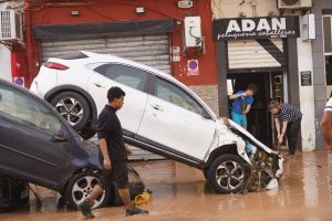 Cáritas activa una campaña para responder a la emergencia provocada por las graves inundaciones en Valencia y Albacete